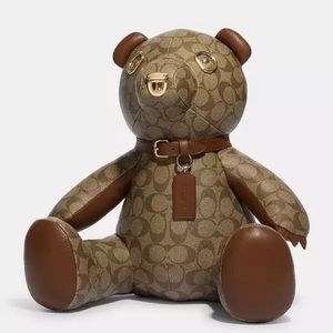 Large Coach Bear